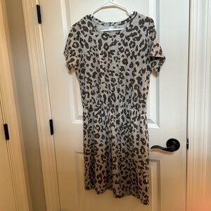 Old Navy leopard‎ print dress